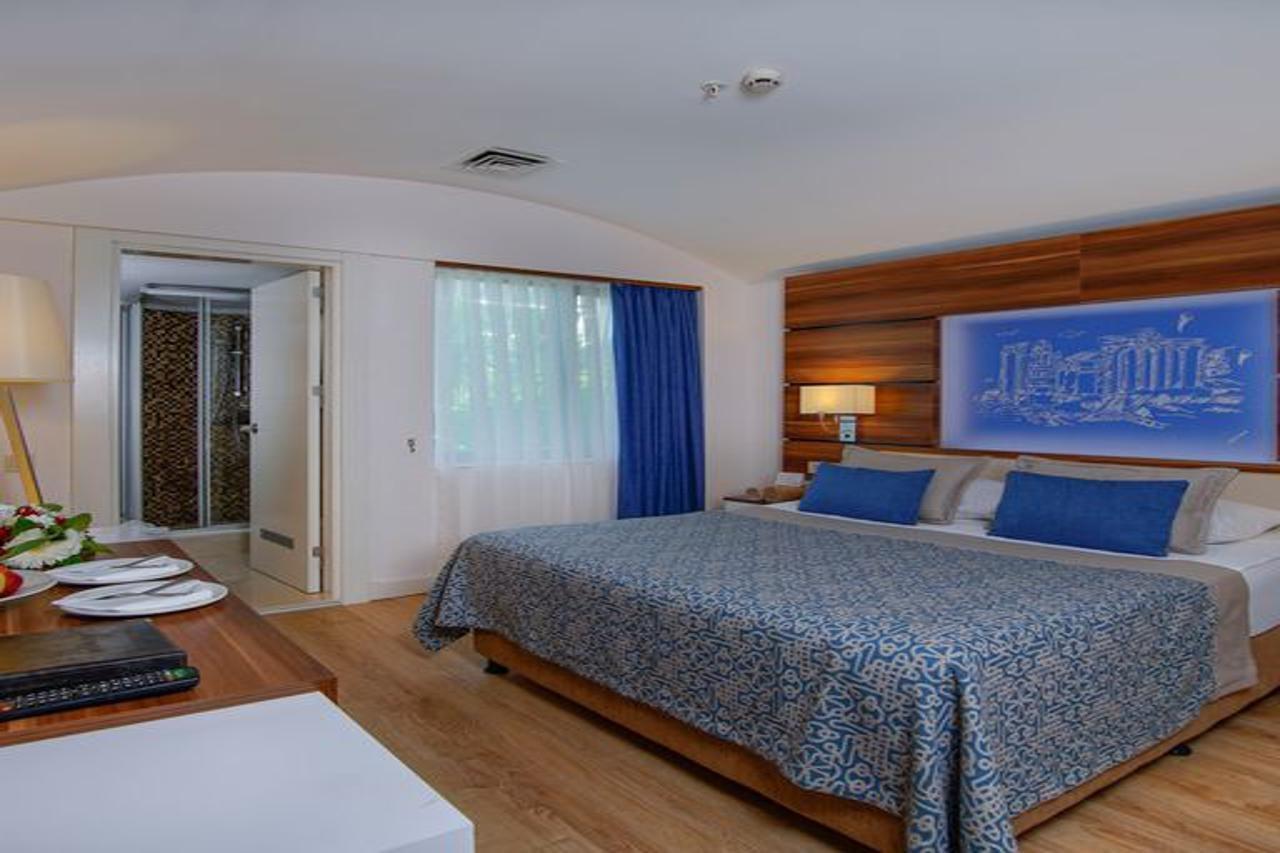 Limak Atlantis Deluxe Resort 5*
